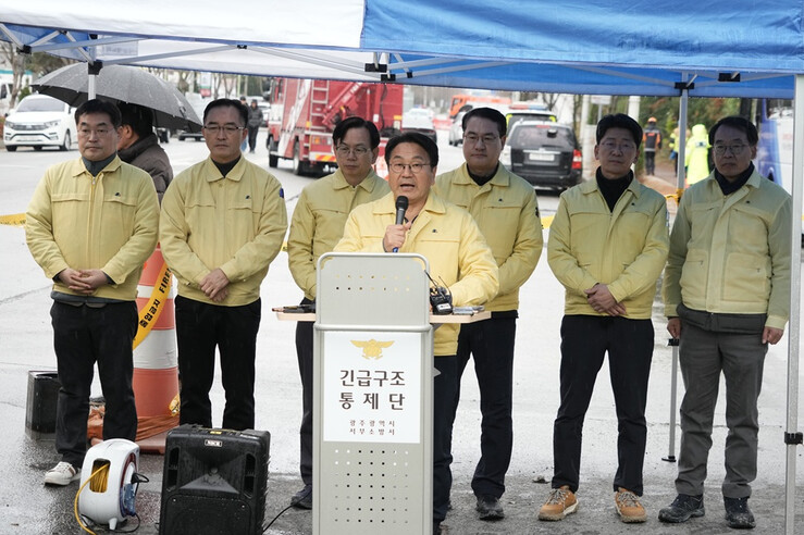 강기정 광주광역시장 , 광주대표도서관...