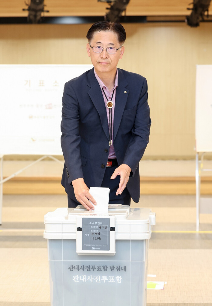 경북도 황명석 도지사 권한대행, 제9회 전국동시지방선거 <b>사전</b>투표 참여
